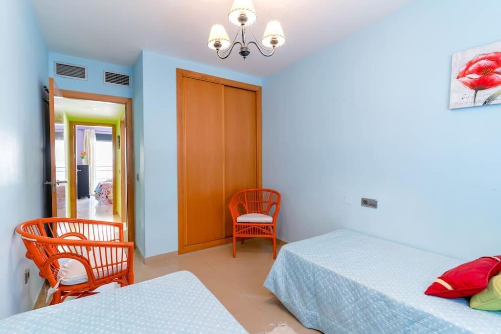 Apartamento Familiar, A 5 Min De La Playa, Piscina, Terraza, Wifi Alta Velocidad, Mascotas Bienvenidas Y Parking Roquetas de Mar