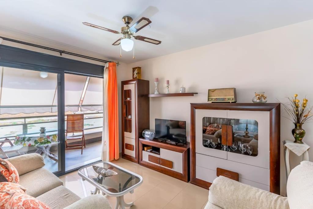 Familiar, A 5 Min De La Playa, Piscina, Terraza, Wifi Alta Velocidad, Mascotas Bienvenidas Y Parking