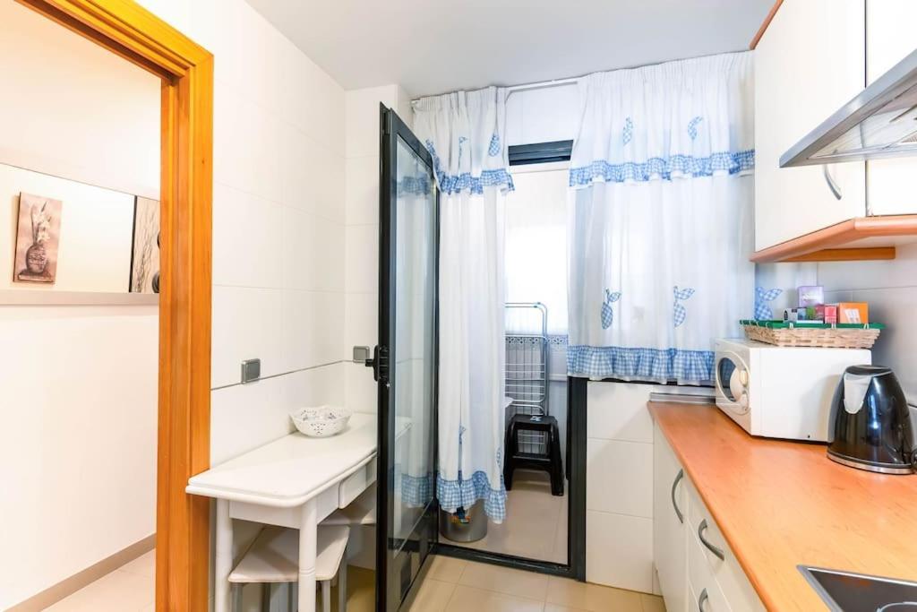 Familiar, A 5 Min De La Playa, Piscina, Terraza, Wifi Alta Velocidad, Mascotas Bienvenidas Y Parking Apartamento *